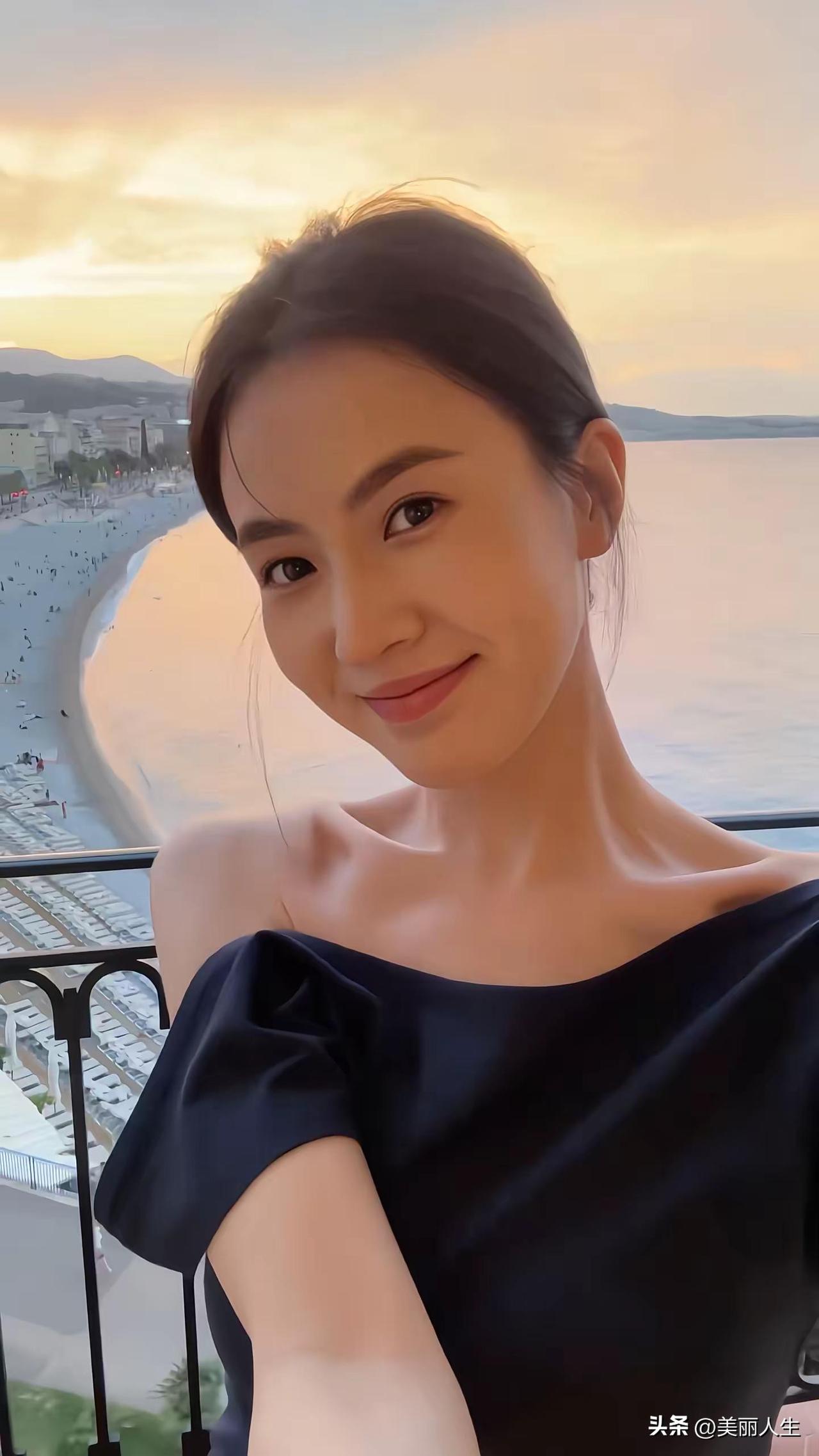 生活里没有诗和远方，家门口花花草草也漂亮。