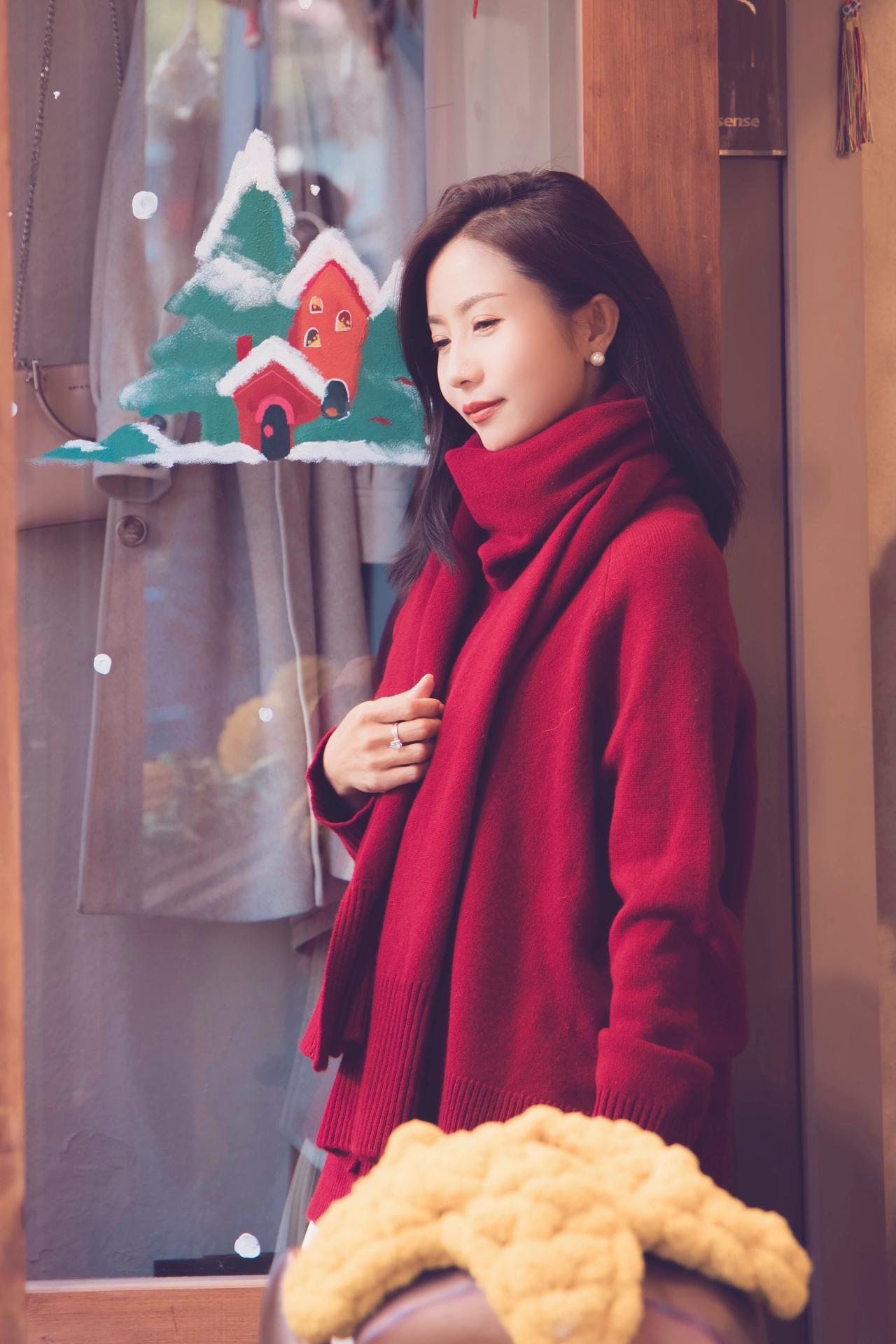 圣诞人像暖色系  用最圣诞的照片配最温柔的歌  一张写真暖到我  这样子拍也太有