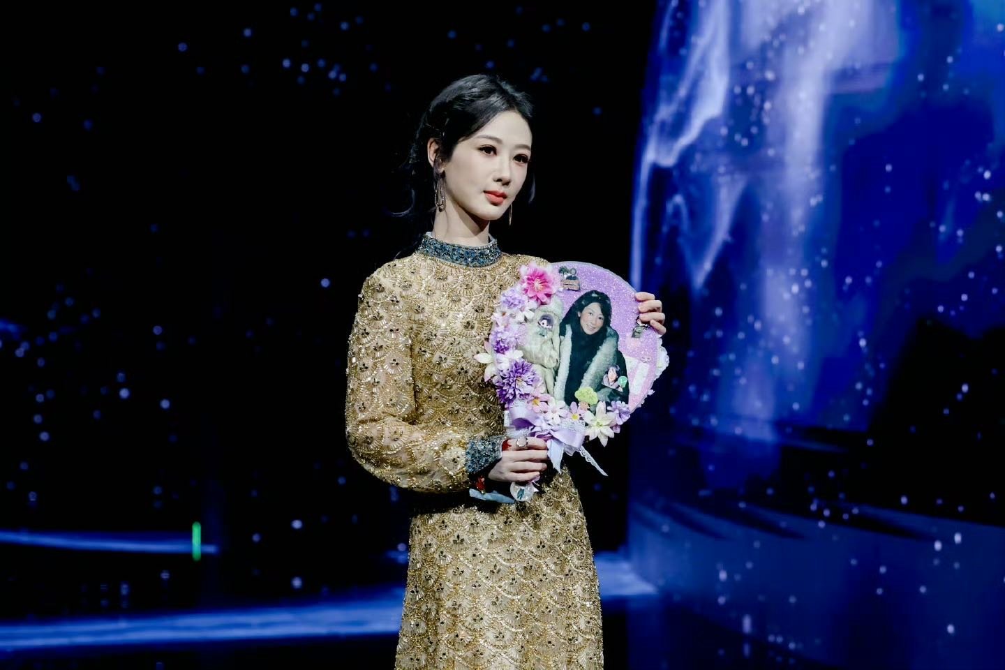 这个阵容内娱好久不见 微博之夜集齐王一博、肖战、白鹿、杨紫，男神帅气登场，女神的