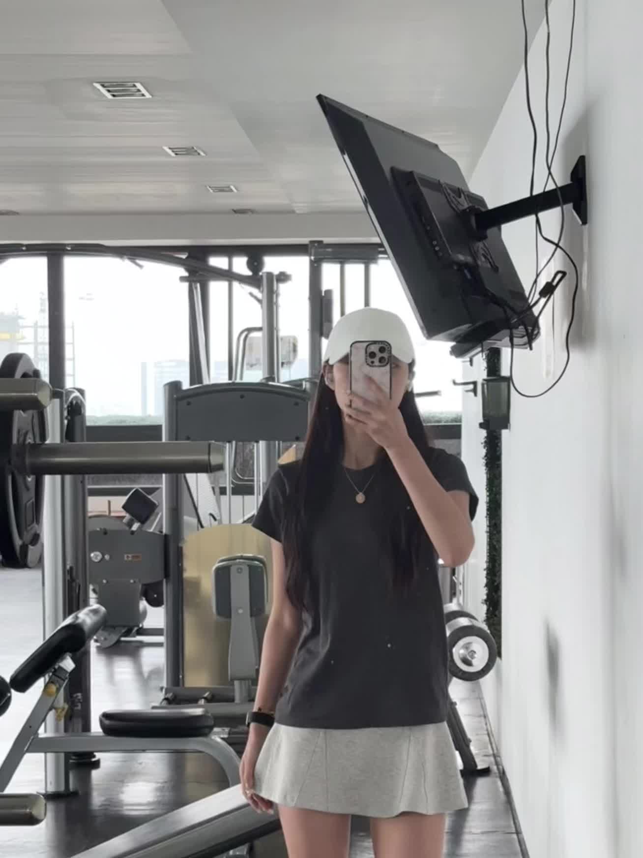 别天天焦虑这个 焦虑那个 能走路就是好腿 能玩手机能吃饭就是好手 能坐...