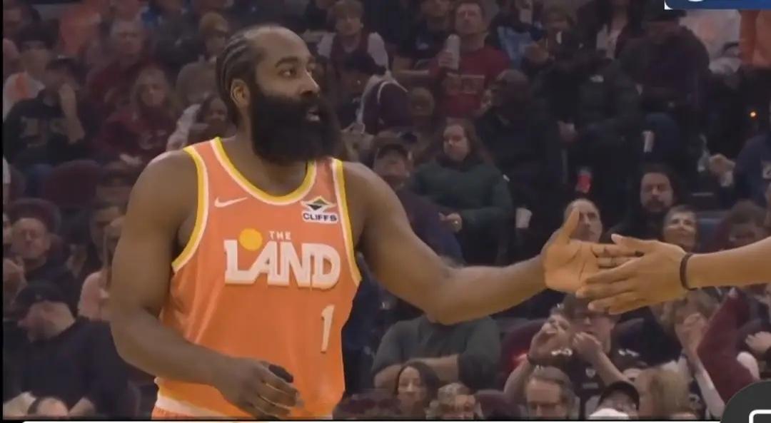 nba 米切尔23+5+4 哈登20+4 阿伦19+10 骑士横扫尼克斯骑士vs