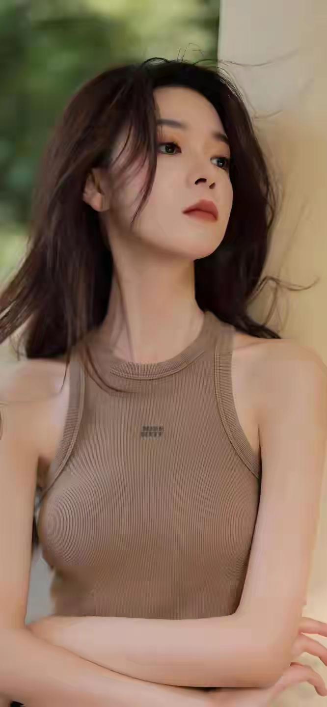优雅气质，时尚穿搭，自信满满！🌟🌺🌴