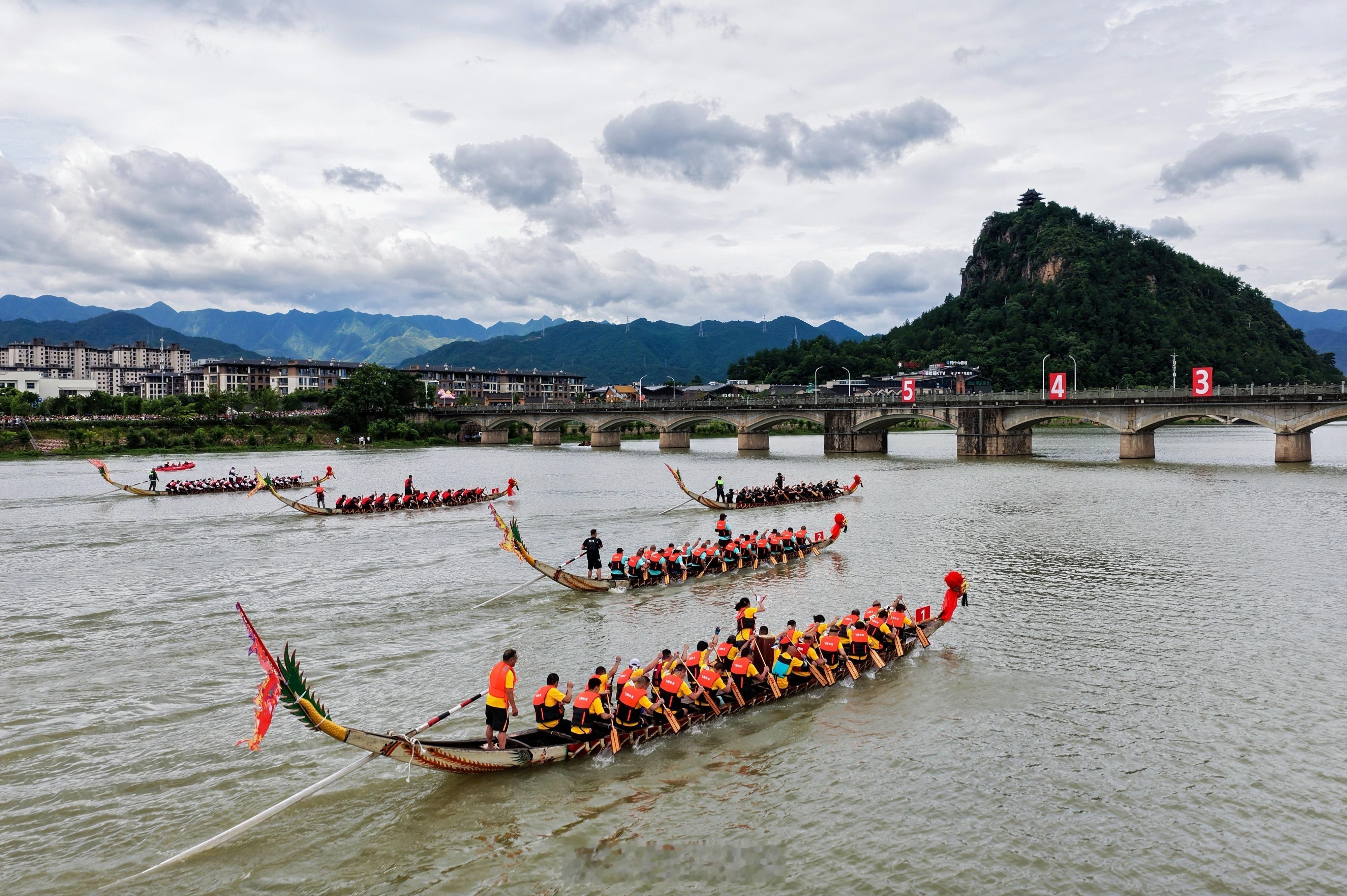丽水松阳端午龙舟逐浪竞风流丽水松阳端午水上速度与激情 时隔八年，丽水松阳再闻龙舟