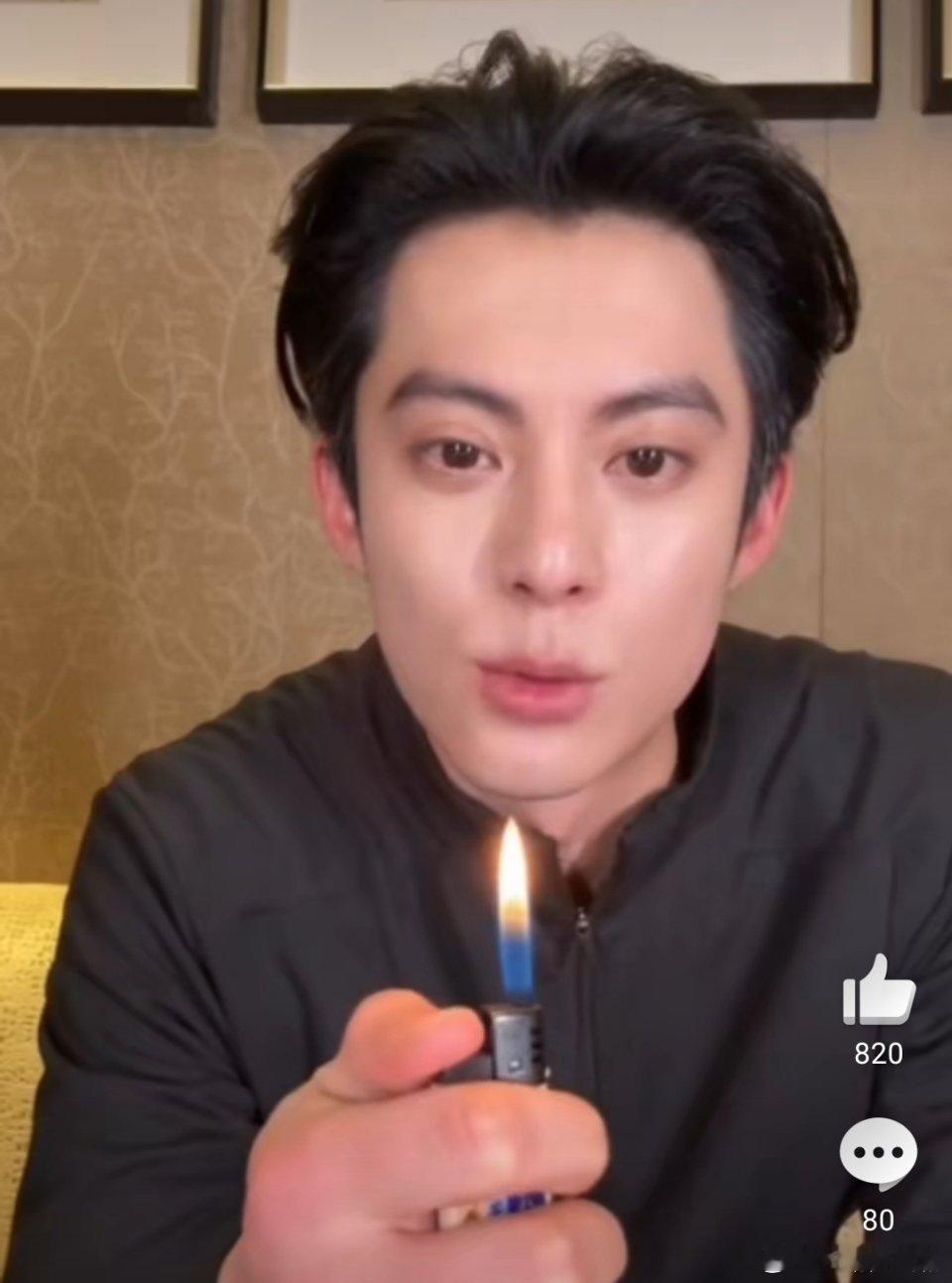 到底长得像谁呢？ 