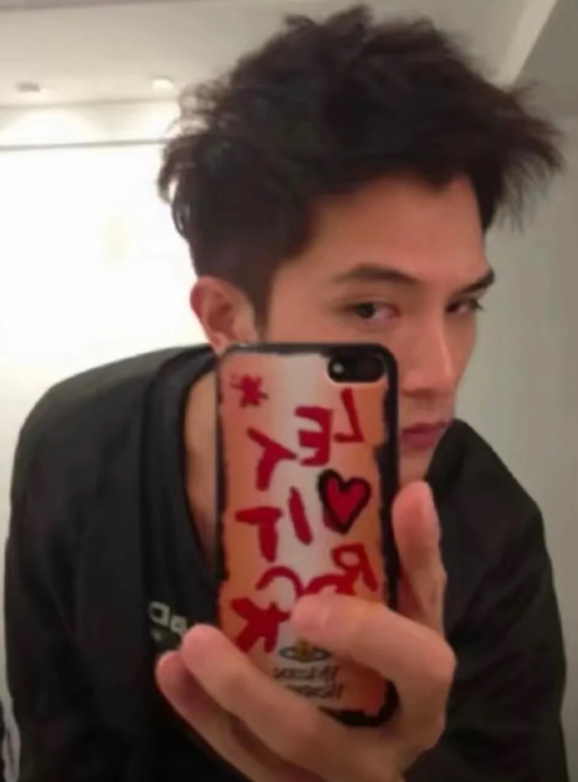 永远沉迷于邱泽的颜值[抱一抱] ​​​
