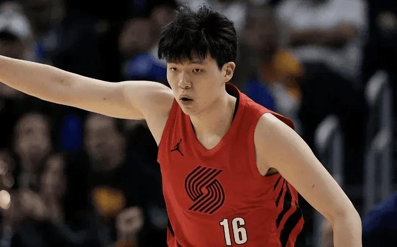 属于杨瀚森的机会来了！
开拓者官方：里斯右脚应力性骨折已接受手术，赛季报销

另