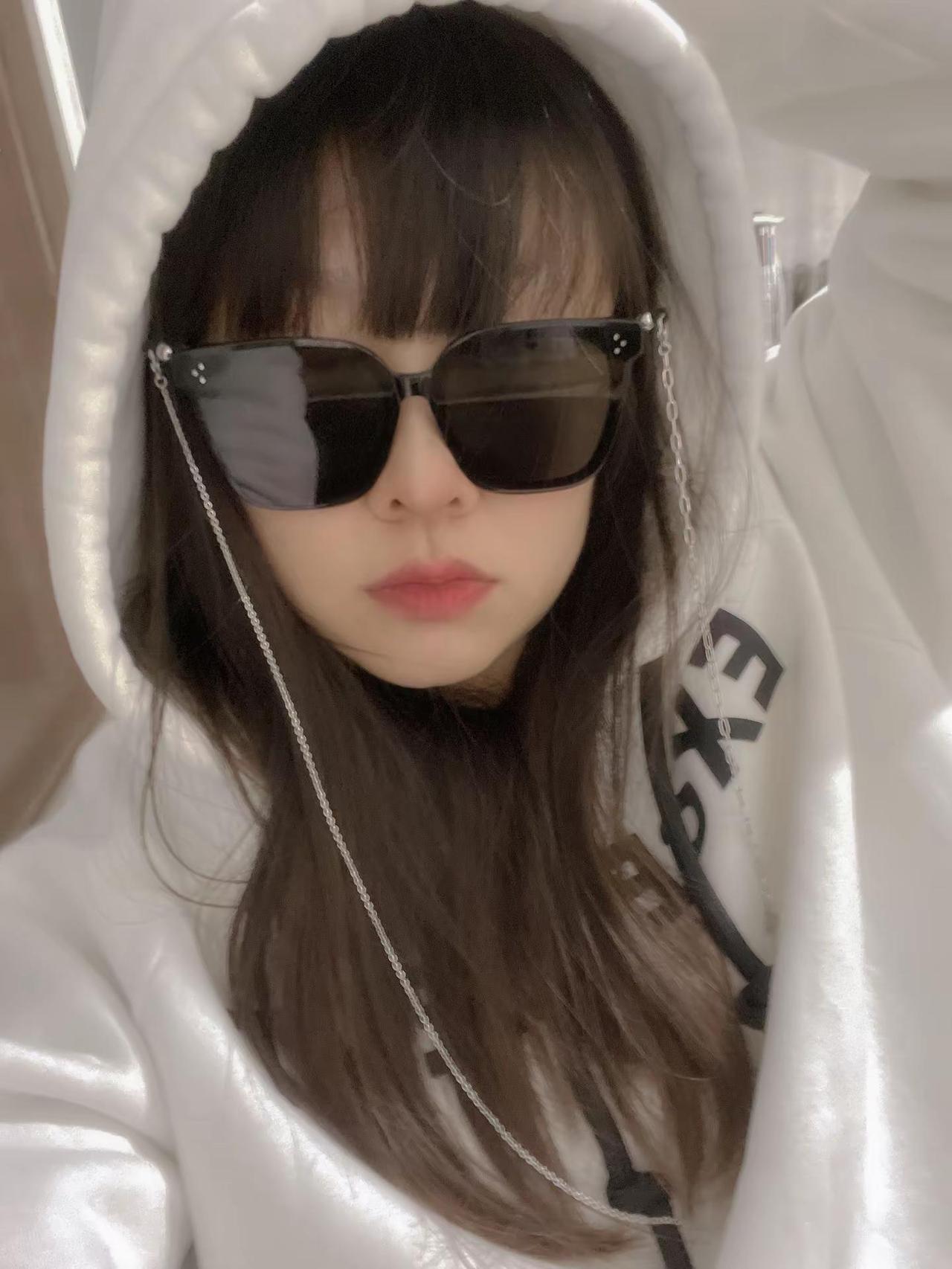 玩法合伙人计划 白色卫衣