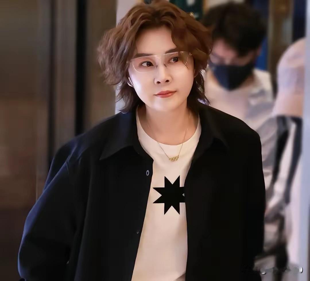 王濛为何不结婚？她已41岁，早就过了靠婚姻来证明自我的阶段。她在采访中表示，择偶