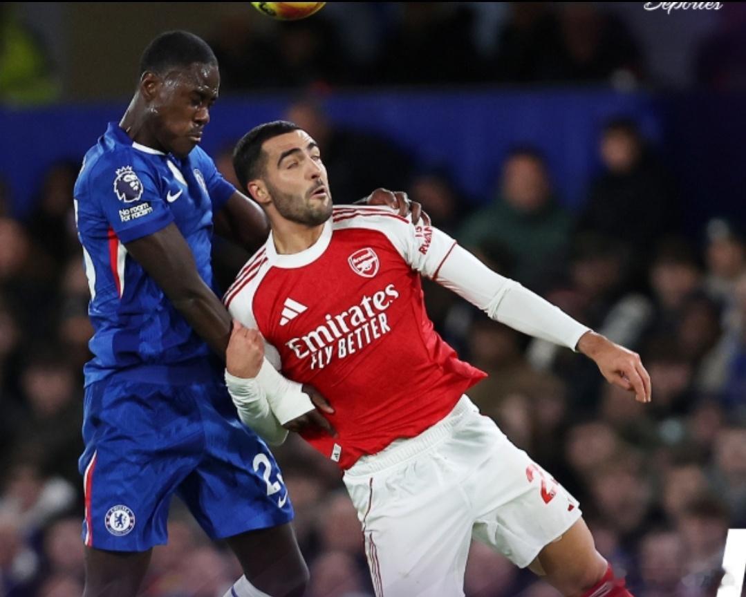 头球高手！梅里诺英超联赛10粒进球有7粒是头球打进的英超联赛第13轮，阿森纳客场