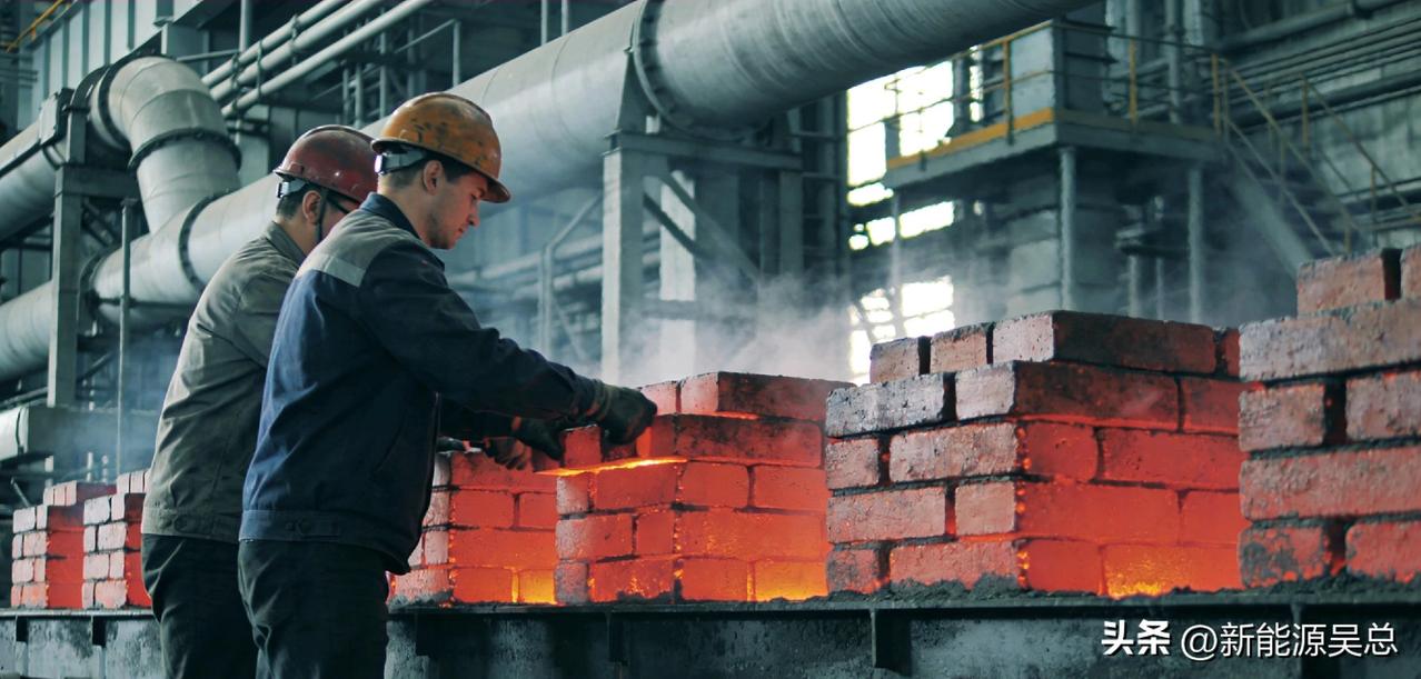 红砖颠覆储能！成本仅锂电1/10，安全耐用太香了
 
新能源红砖储能彻底火了，堪