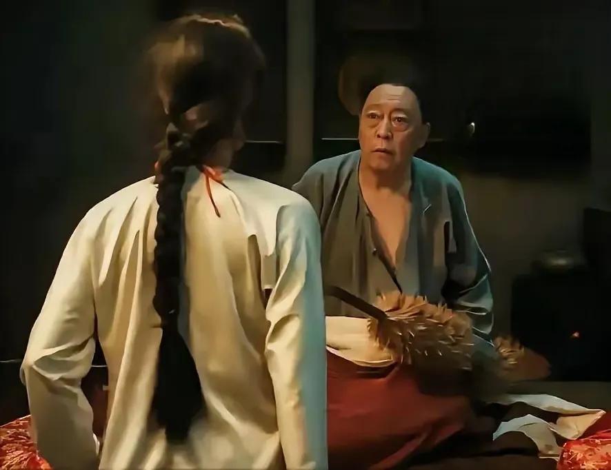 追剧《生万物》宁学祥与银子同房时，发现银子的第一次给了别人，并直接问银子是不是铁