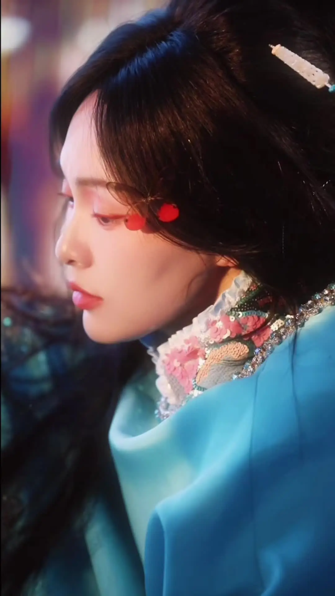 你撑把小纸伞叹姻缘太婉转