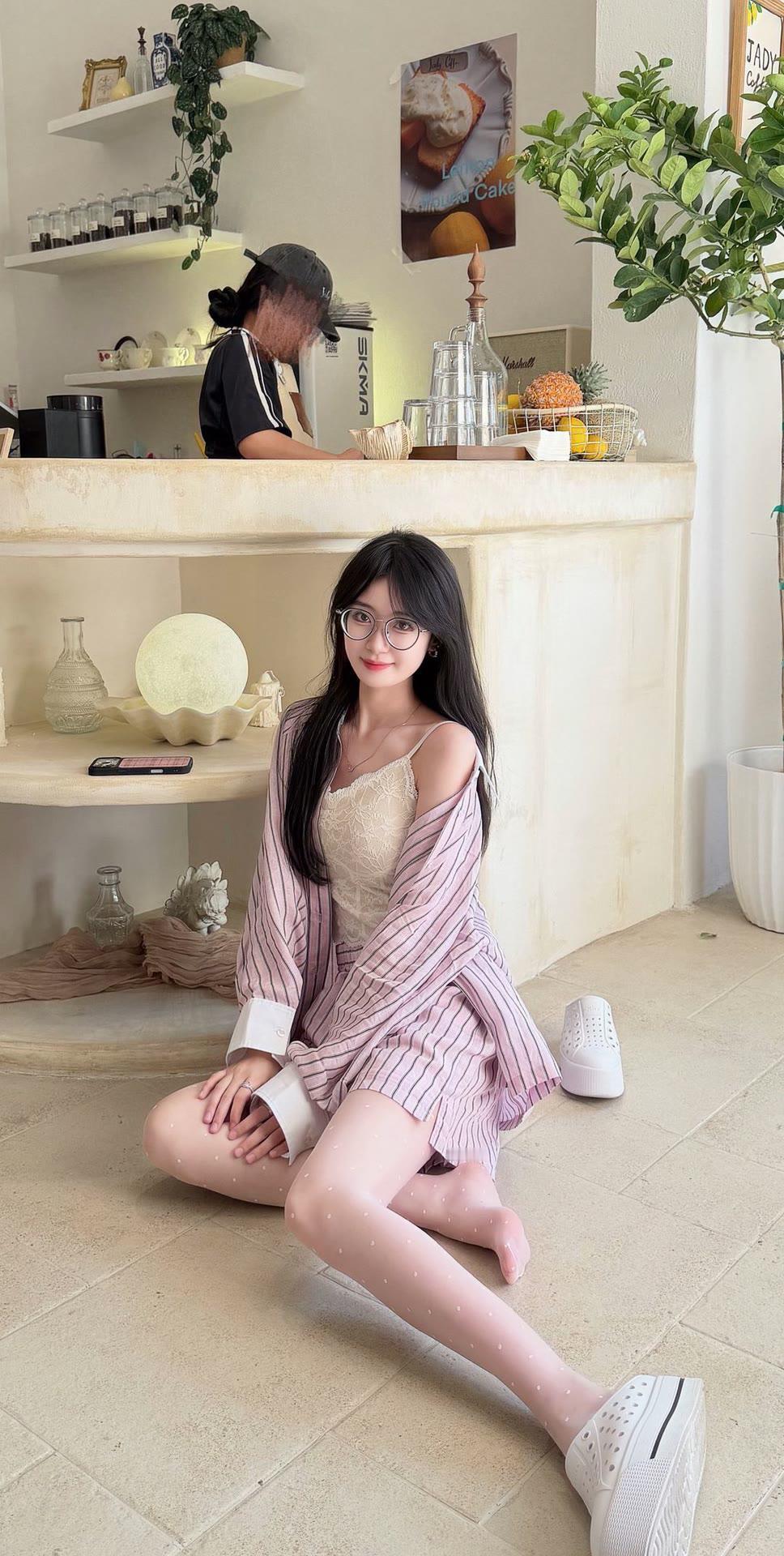 知性美女穿搭分享