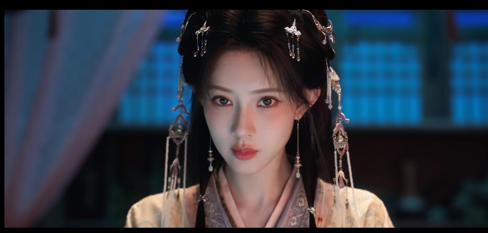将门独后 孟子义本身是精致熟女脸，所以演沈妙这种少女人设，会被人质疑，但是这种大