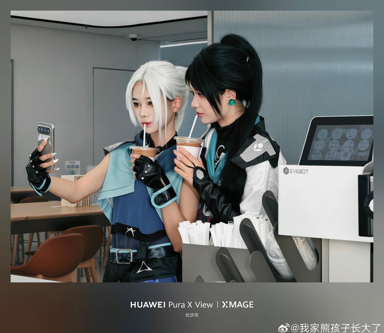 之前一直好奇这么宽的手机好不好用，今天去店里试了一下。说实话手感还行，而且横屏看