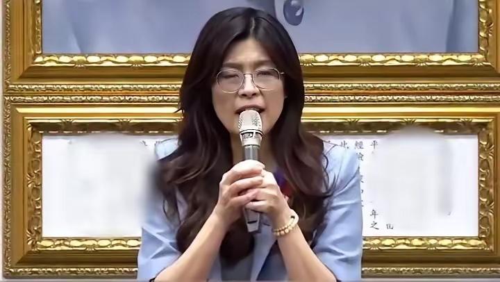 拒不报销?韩国瑜公开表态:请国民党主席郑丽文尽快撤案。

郑丽文刚从大陆回来，屁