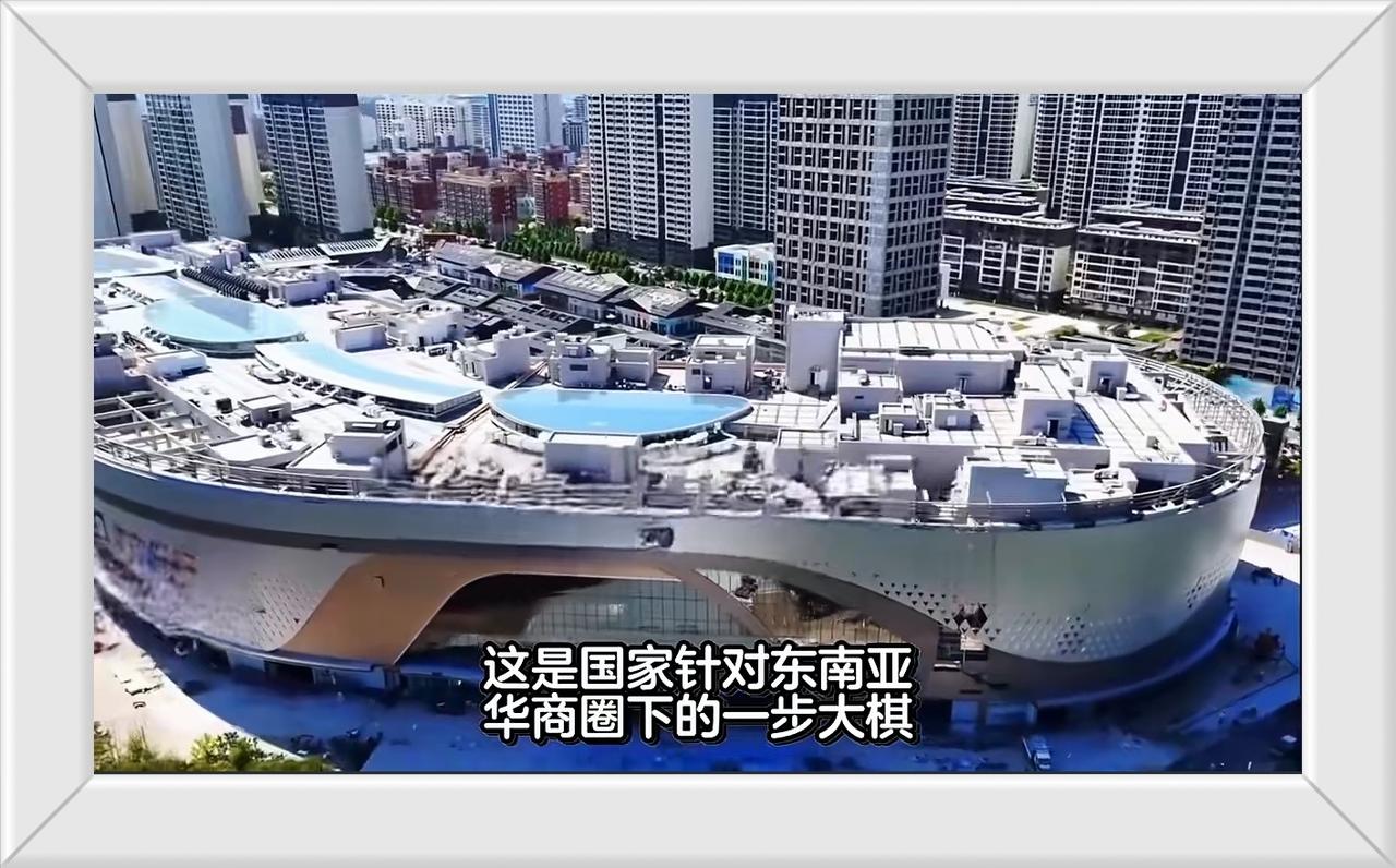中国广东揭阳
一邑、一坊、一馆。
揭阳八邑《潮侨坊》
揭阳潮侨堂统率八邑八坊八馆