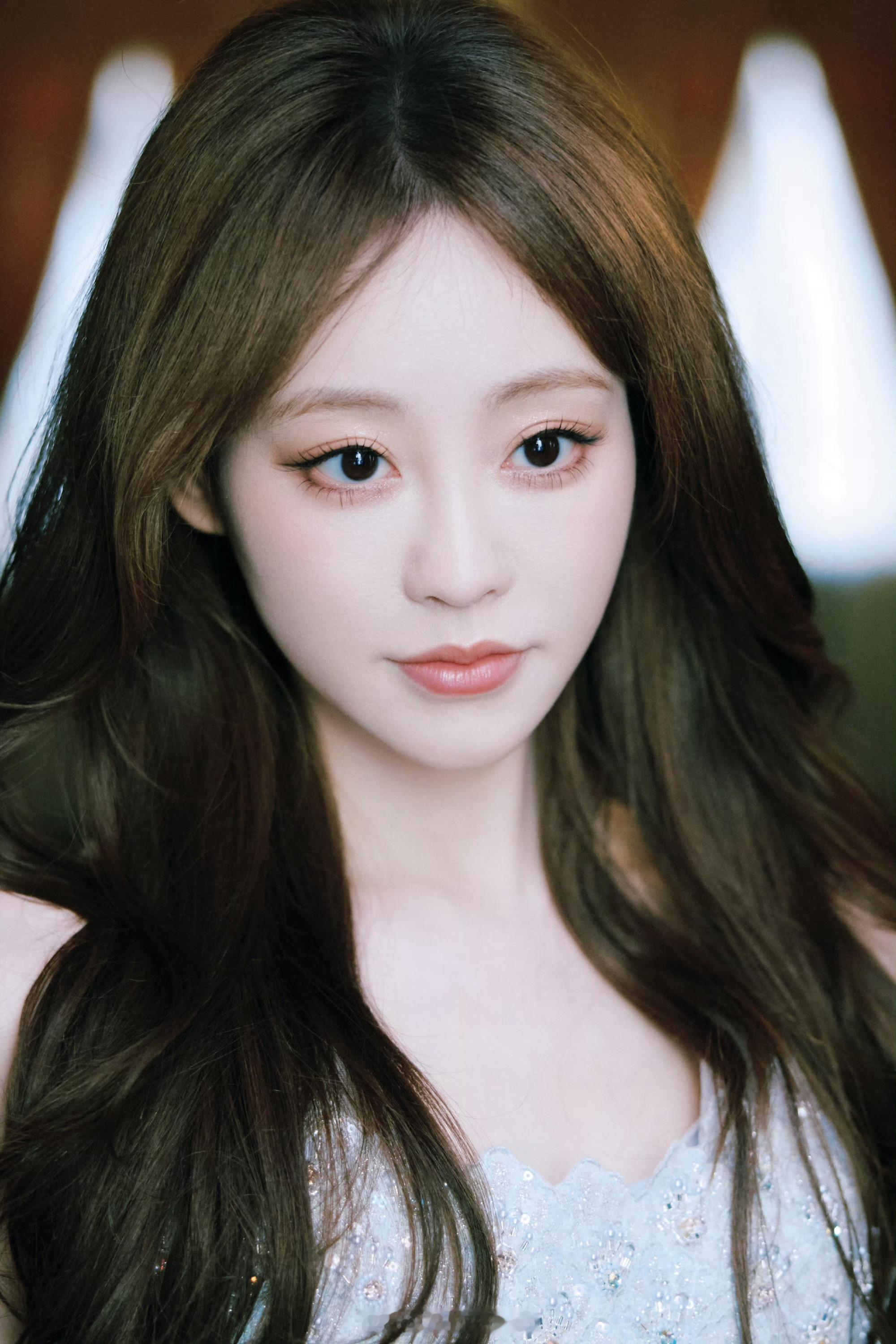 祝绪丹 那双卡姿兰大眼睛～[期待][期待] ​​​