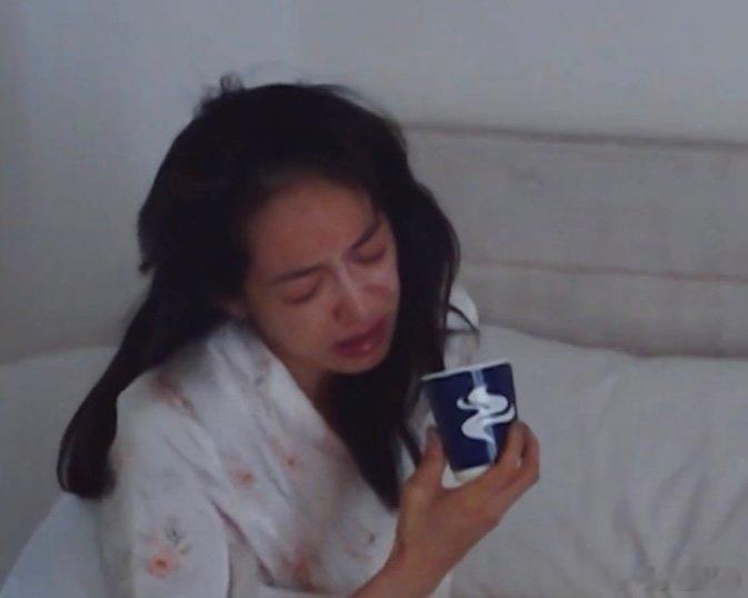 #宋茜预告哭了#宋茜不是一个轻易为伤病哭的人，这些年她一直都很坚强。#宋茜腰伤复