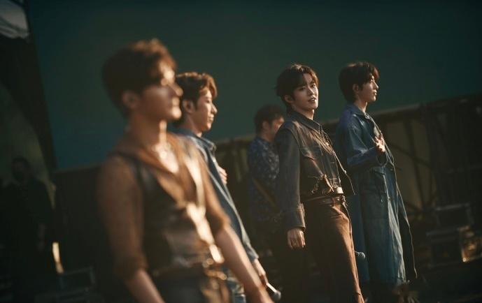 Desire4入坑神图回忆杀来袭！Desire4的每一张照片都超有氛围来分享一下