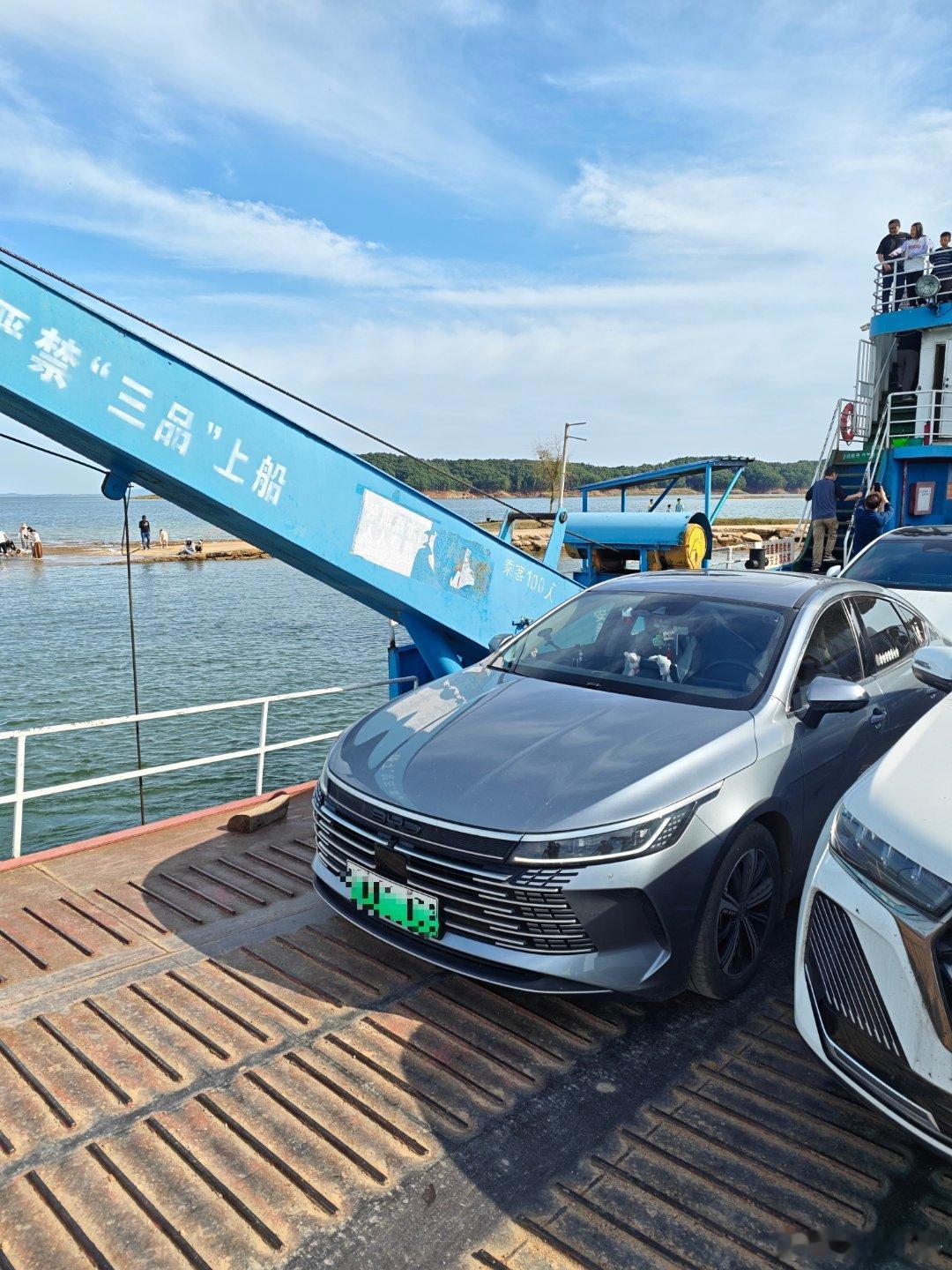 准备回，一会在回程的路上吃个好吃的，看图片还不错，昨天后来带着小舰舰一起坐了船！
