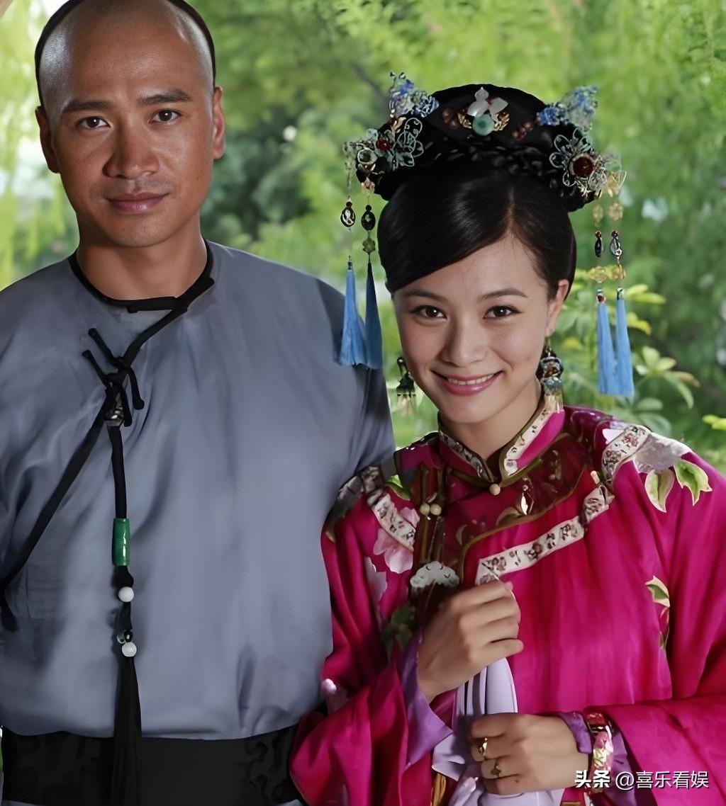 徐麒雯回应何晟铭了！
 
3月29日，徐麒雯何晟铭双双上了热搜，原因是徐麒雯在社