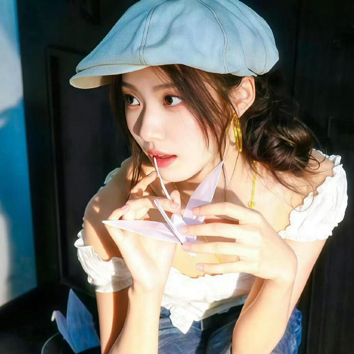 生活有望穿秋水的等待，也会有意想不到的惊喜。 