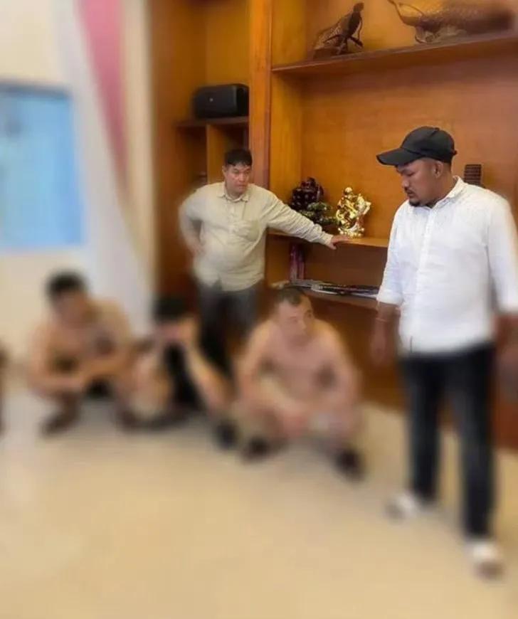 四名主犯全部无期徒刑！

因参与绑架并杀害一对中国籍男女，柬埔寨西港省初级法院判