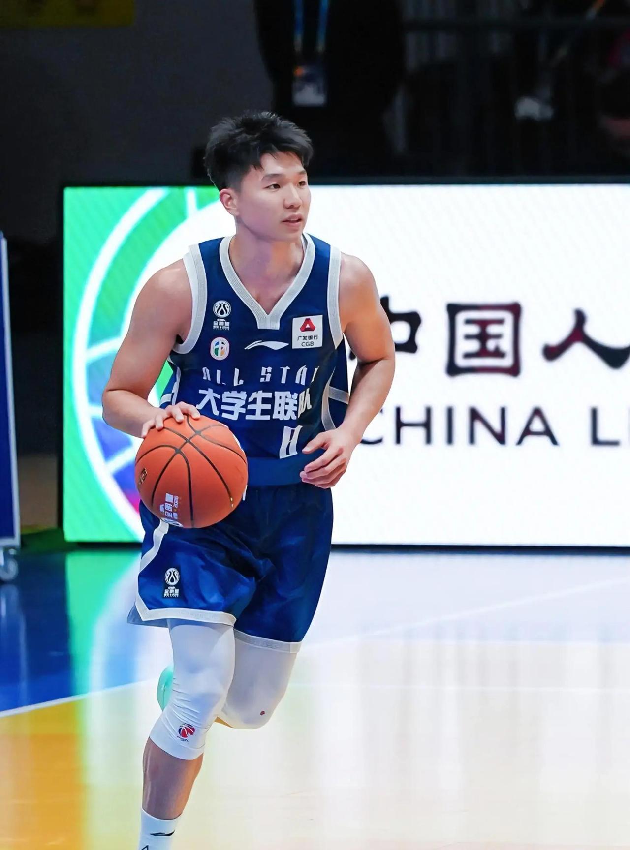 CBA为他发布专属条款，石奎用曲线选择掌握自己命运！
一名大学生球员，还没打一场