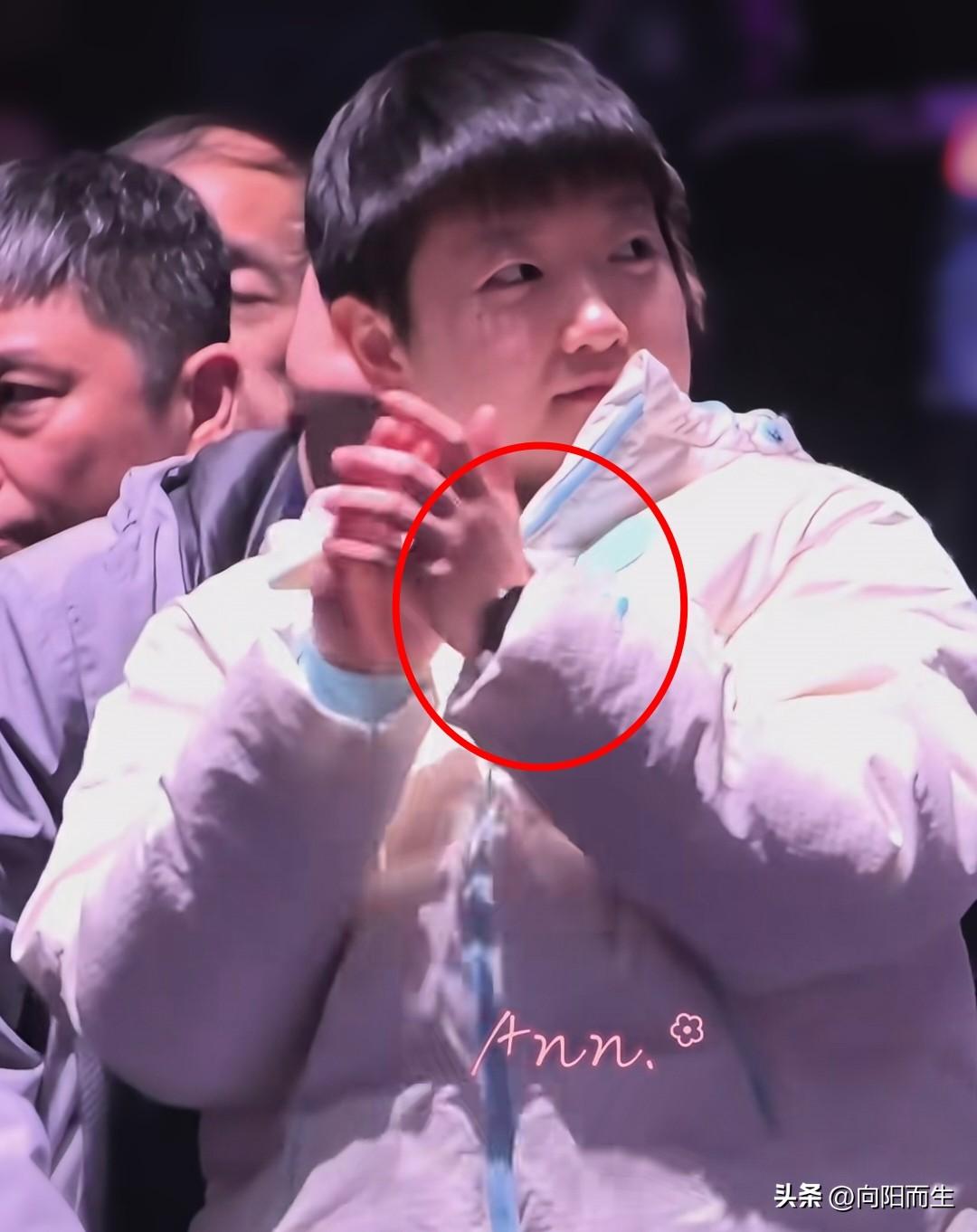 网上总有一拨人，
天天拿孙颖莎输内战说事儿！

我觉得吧，这些人根本没看懂国乒的