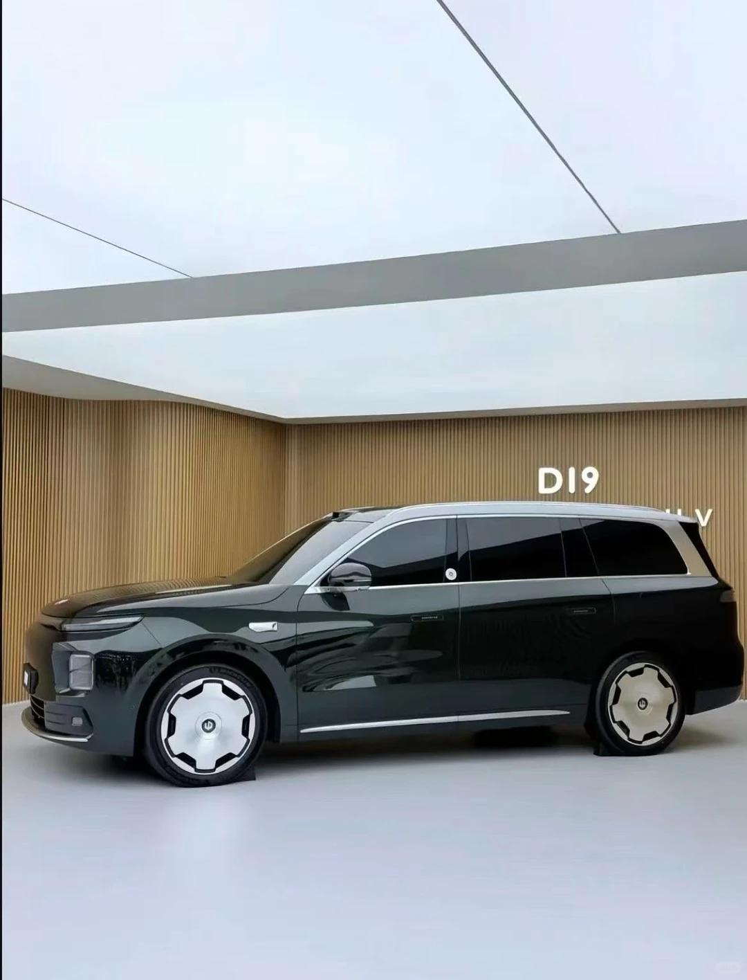 二十多万买智能SUV，我最怕的不是今天不卡，而是三年后还能不能流畅
 
买车之前