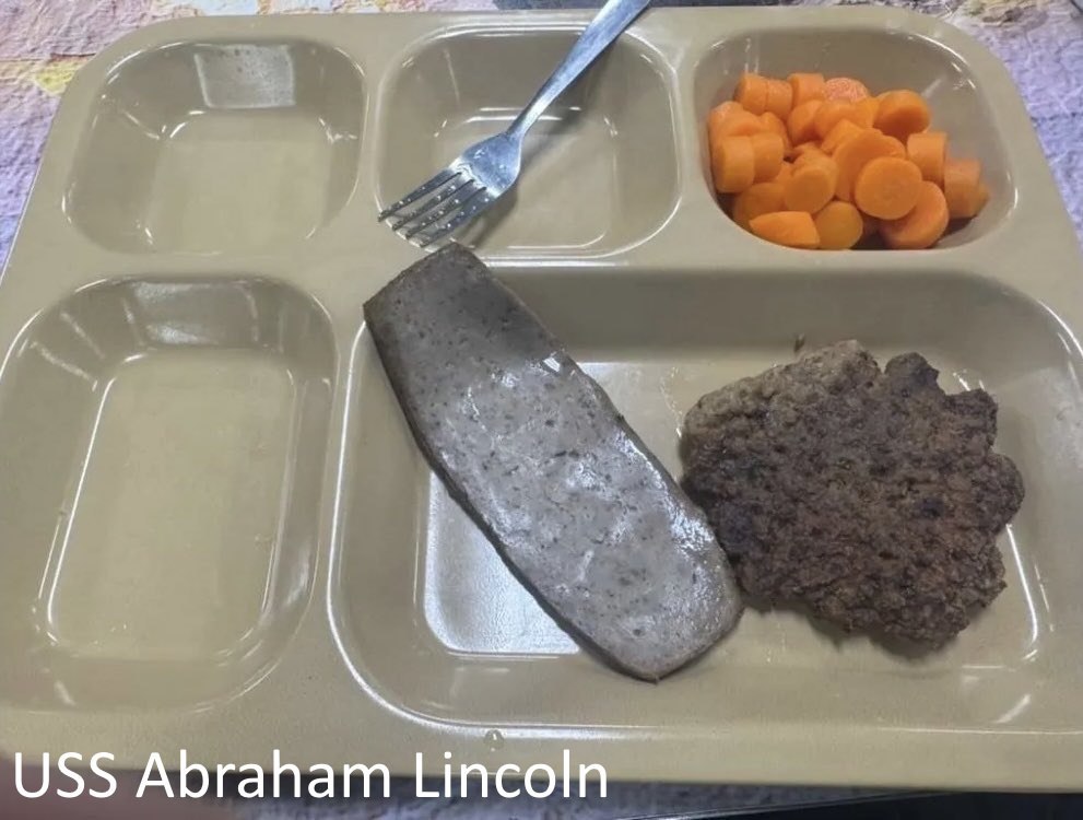 据《今日美国》报道，部署在阿拉伯海的美国林肯号和特里波利号航空母舰上的水手称，在