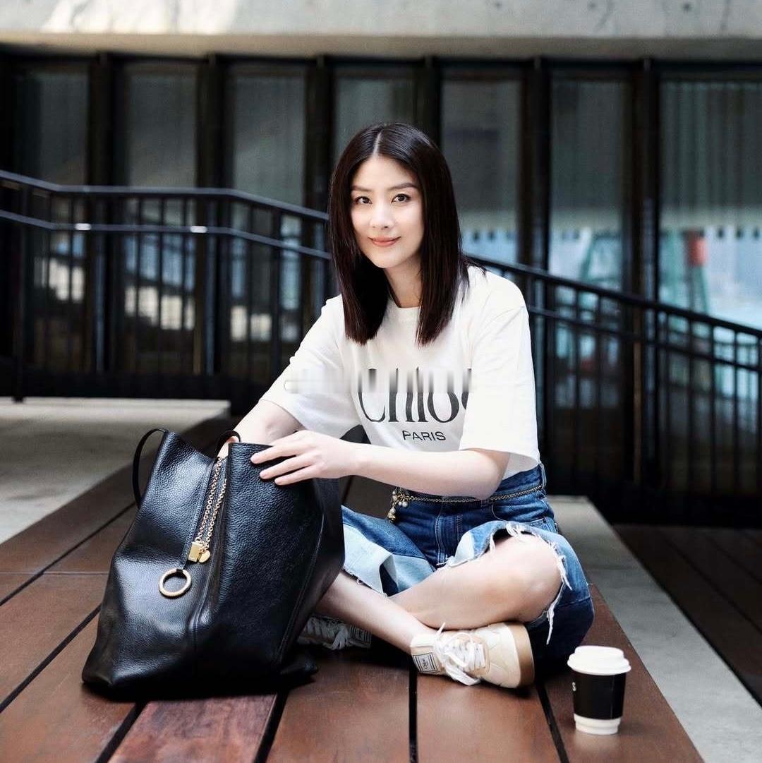 女大学生陈慧琳 ​​​