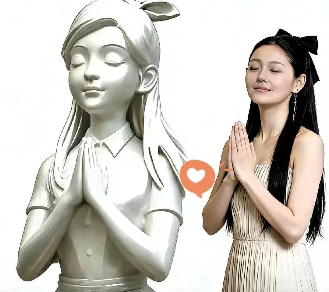 都说他送的雕像又土又丑，像块水泥疙瘩。他们全搞错了。这根本不是雕像。这是一枚坐标