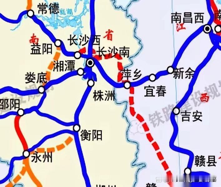 长赣高铁的线，终于敲死了。
以前从长沙开车去赣州，地图上明明白白标着3个多小时。