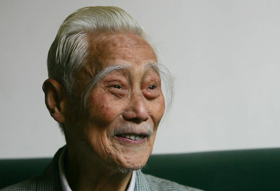 长不长寿，眉毛会报信？55岁后，眉毛长的人更长寿？医生一次说清

