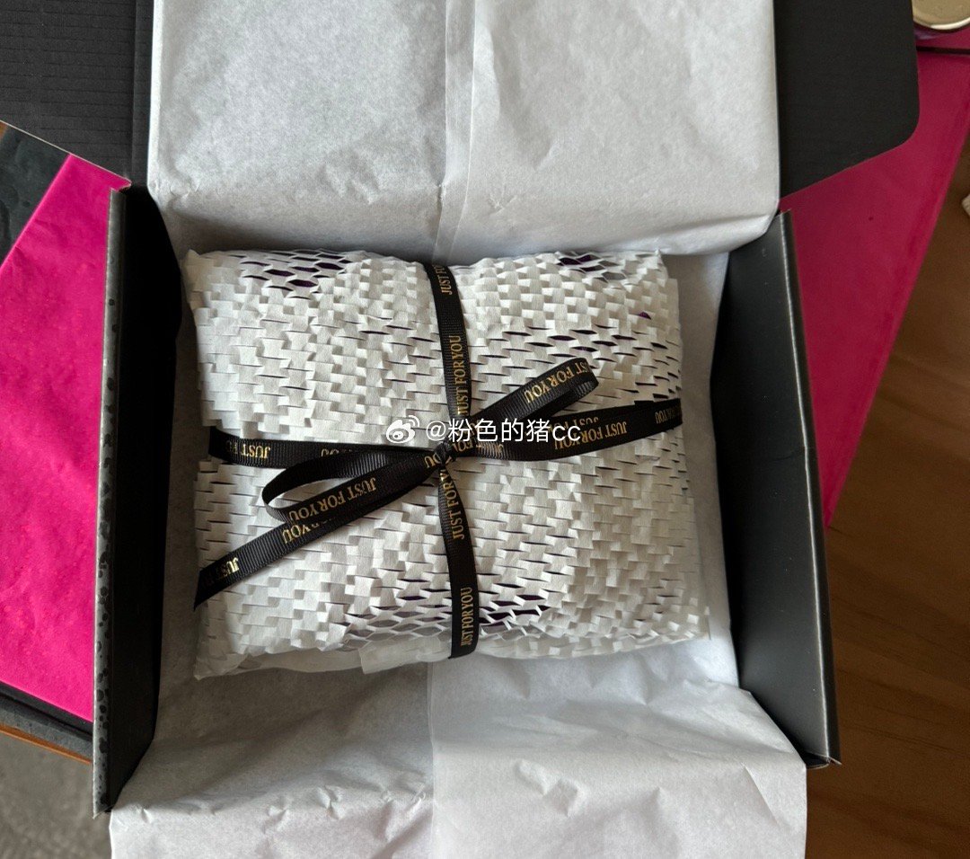 我感觉自己好像除了工作就是工作， 工作完了就想玩游戏，玩游戏累了就睡觉，哪里都不