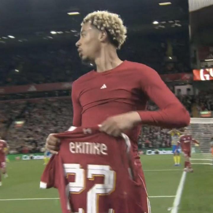 连续8场球荒！埃基蒂克季初5场3球，脱衣染红后12场1球+近8场0球本轮英超利物