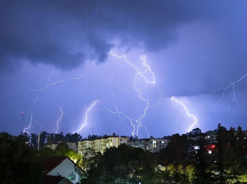 7月6日晚，湖北东部多地遭遇强对流天气，后果太惨重了。黄石、黄冈、鄂州、咸宁等地