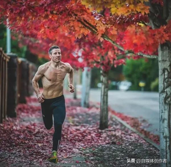 人到中年别硬熬，养生的坑别再踩了
 
人到中年，养生的心思人人有，但找不对方法，