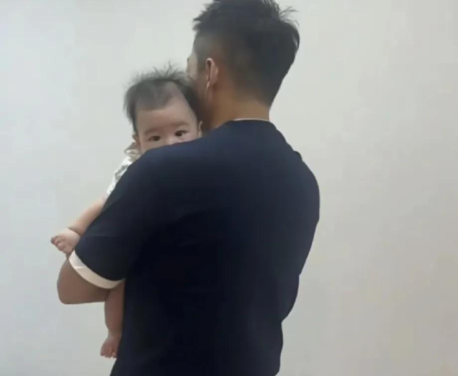 7月9日，马筱梅突然更新动态，汪小菲抱着汪宝这背影温馨又幸福
刚刷到马筱梅更新的
