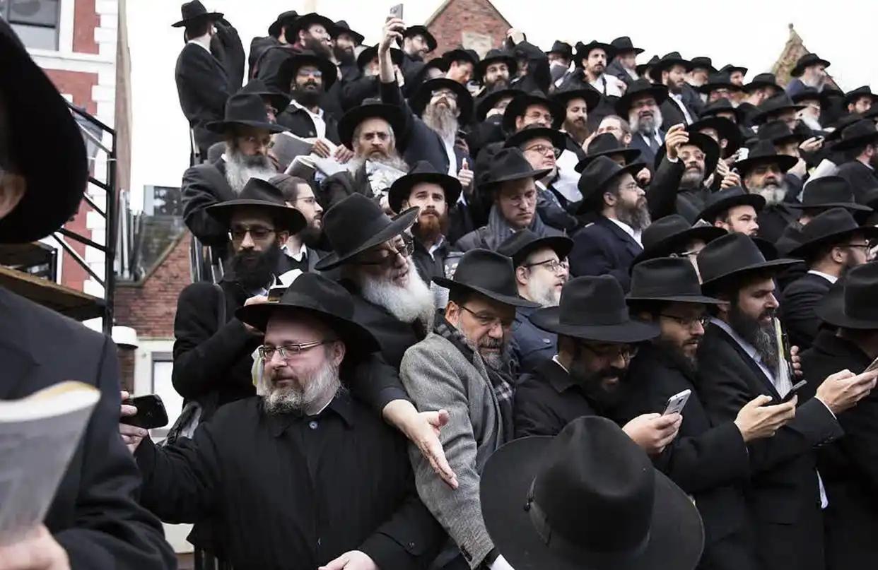 犹太人真的控制美国了吗？毫不夸张的说，不是犹太人控制了美国，而是现在的美国，很有