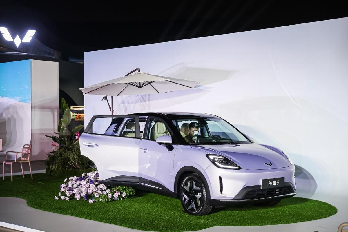 为什么说，缤果S是年轻人的冬季出行神器？

首先自然是它的价格便宜，6-8万级的