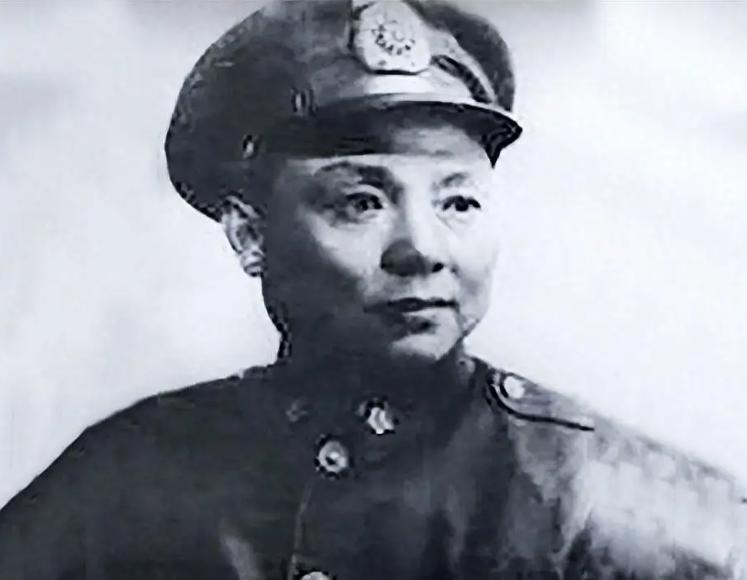 1968年4月7日晚，陈长捷去厨房拿了把菜刀，走到妻子的病榻前，杀死在睡梦中的妻