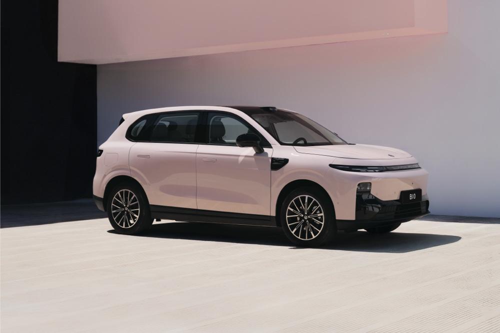 零跑B10四月购车政策出炉，现金优惠+终身质保，这波操作真香！
4月1日到30日