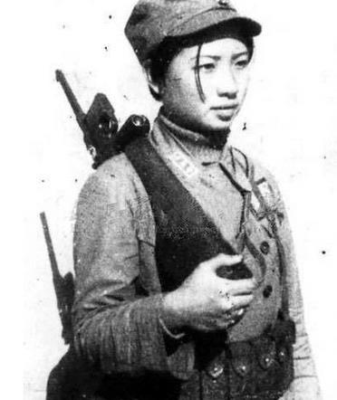 1943年常德之战，周咏南带领女兵们抵挡住了日军15次猛烈进攻，子弹打光后，三个