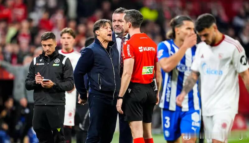 【停赛】阿尔梅达禁赛7场，禁闭时长为本世纪第三塞维利亚1-1阿拉维斯一役，塞维利