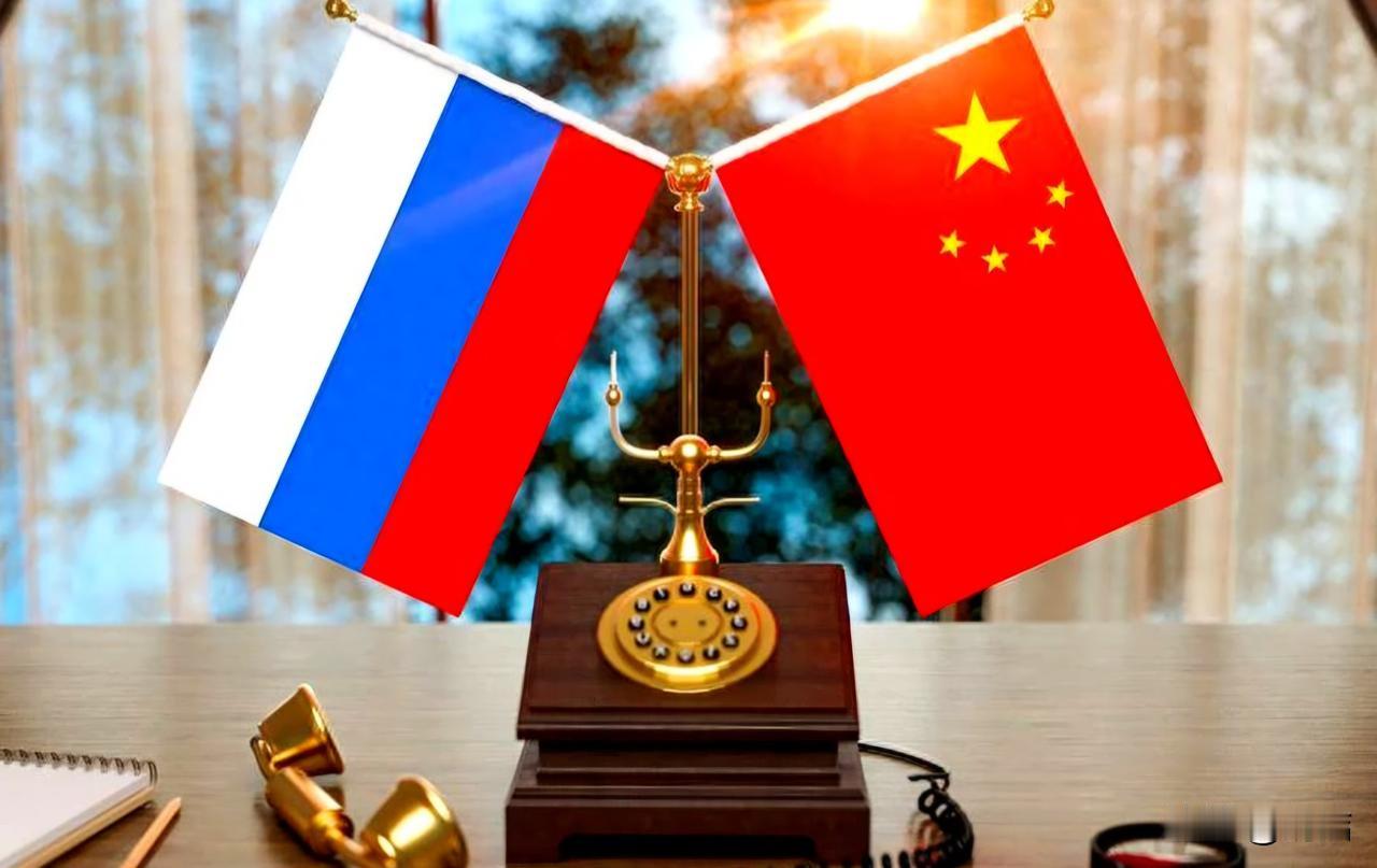 现阶段为什么我们必须摒弃前嫌，坚定不移地支持俄罗斯？两大理由一目了然

第一，当