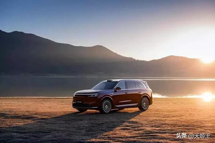 1590km续航+896线激光雷达！问界M8 Max增程版杀疯了
问界M8 Ma