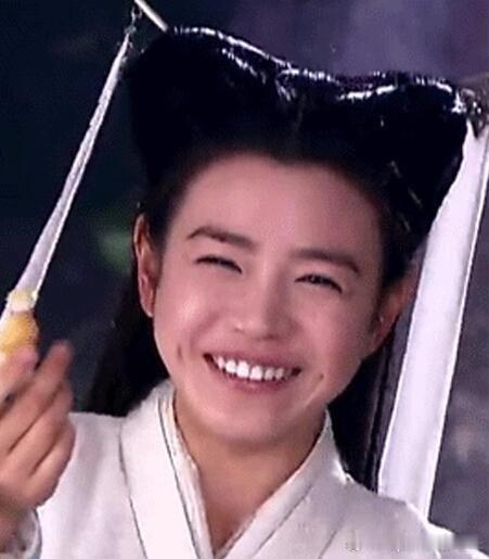 拜托那可是陈妍希是这个陈妍希吗？《神雕侠侣》里面那个包子脸小龙女，当年被人喷成筛